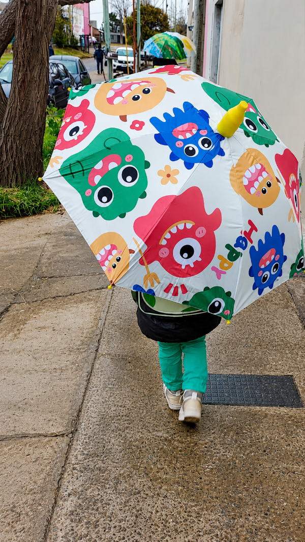 Producto - Paraguas Infantil. Diseños divertidos. Funda de cono de helado plegable. - 1