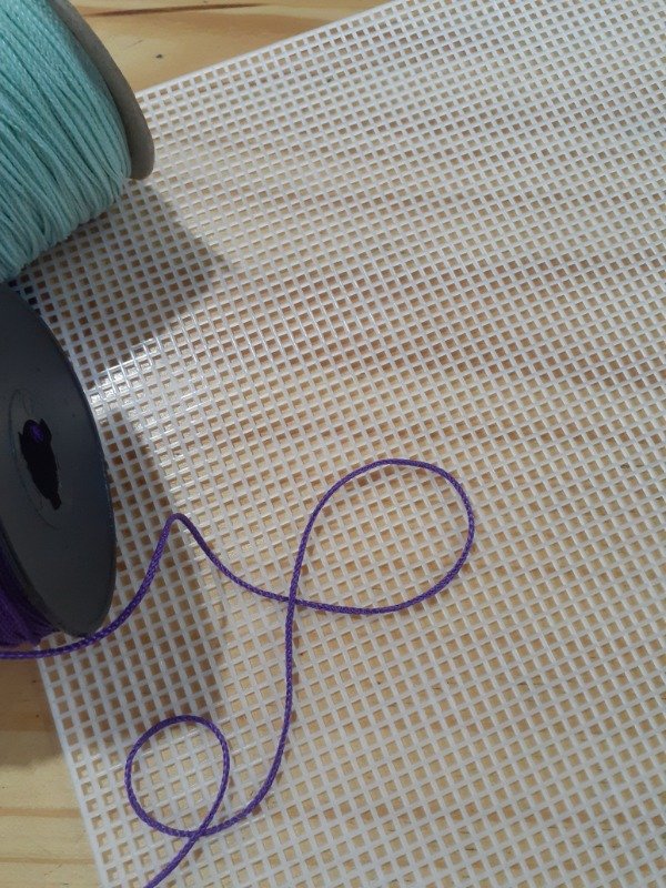 Producto - Plastic canvas plancha 33 x 50 cm