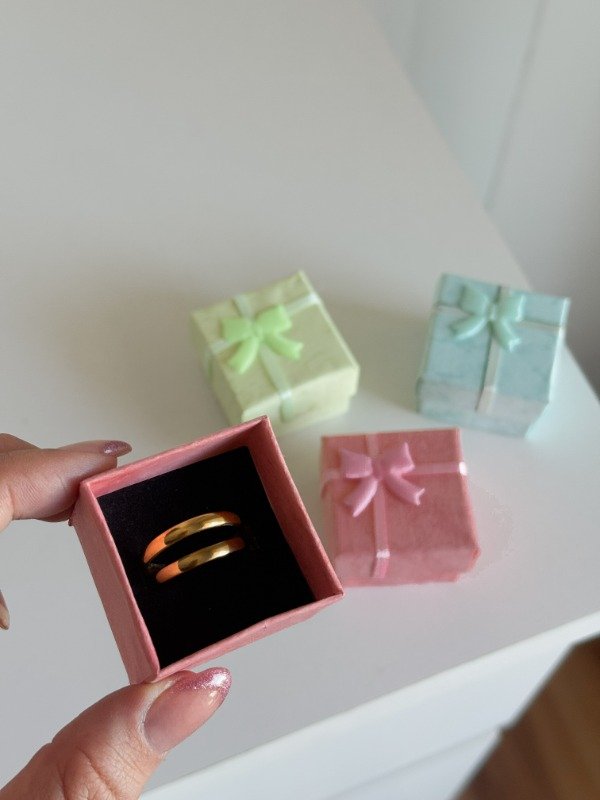 Producto - CAJA PARA REGALO 4x4 CM (no incluye anillo)