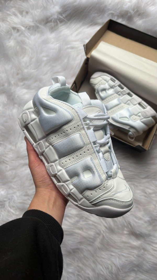 Producto - AIR MORE UPTEMPO LOW TRIPLE WHITE - 1