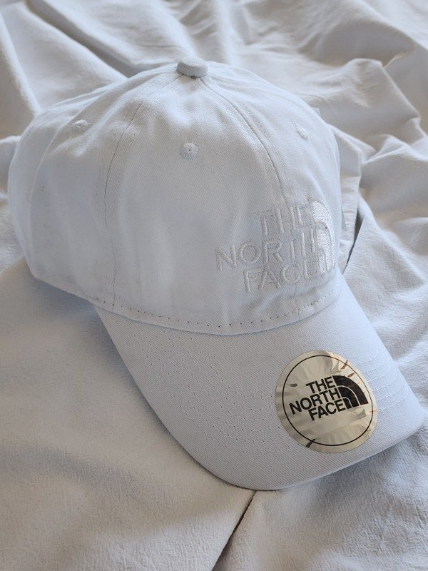 Producto - Gorra The North Blanca