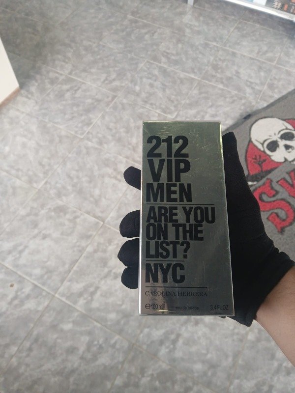 Producto - 212 VIP MEN 100ML " ORIGINAL"