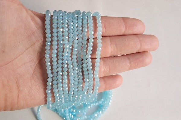 Producto - Cristal de Roca Celeste Claro 4 mm