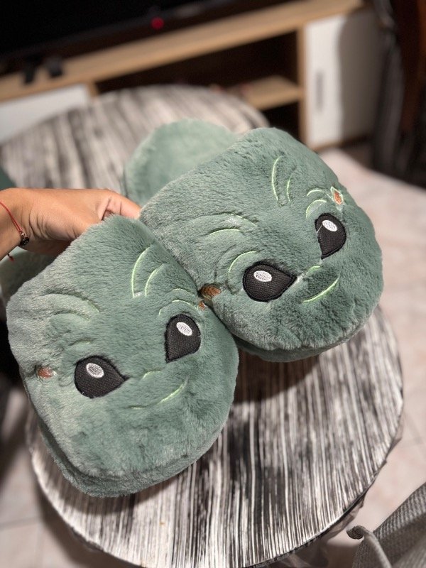 Producto - Pantuflones Baby Yoda