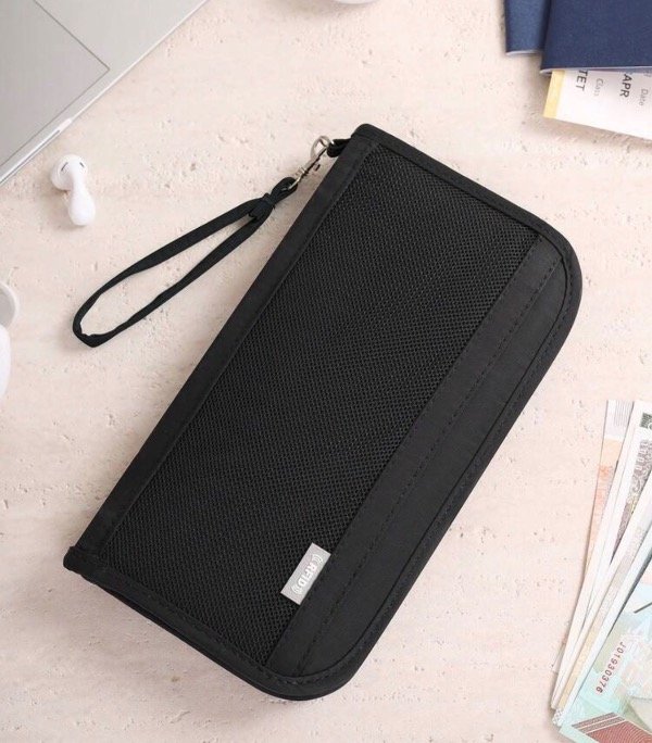 Producto - Porta Pasaporte Negro