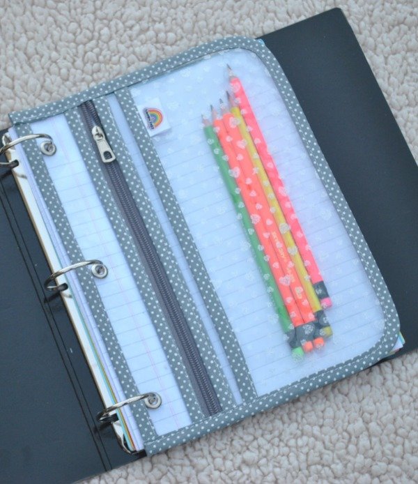 Producto - Cartuchera para carpeta Gris