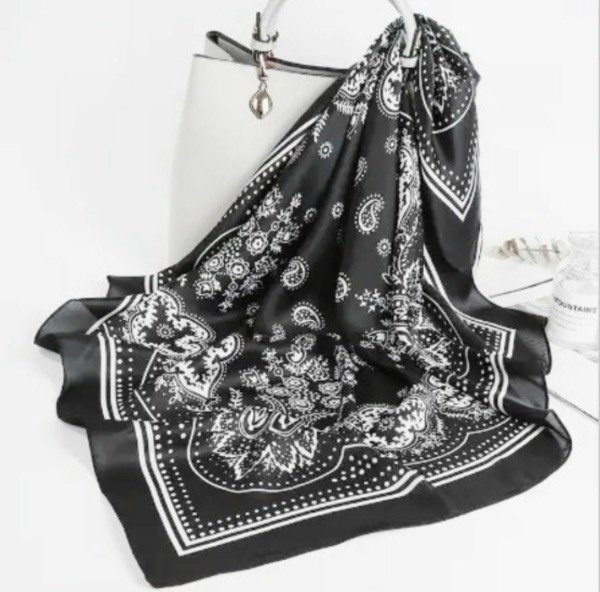 Producto - PAÑUELO LITA Negro