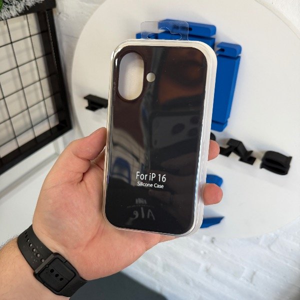 Producto - Silicone Case Negra - iPhone 16