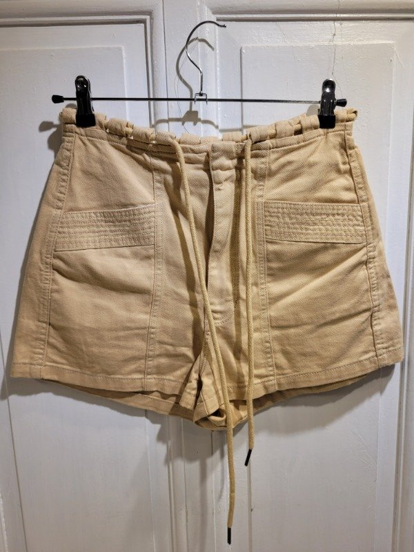 Producto - Short DRESS TO DENIM beige con cordón Talle 2 - PRECIO: 44X