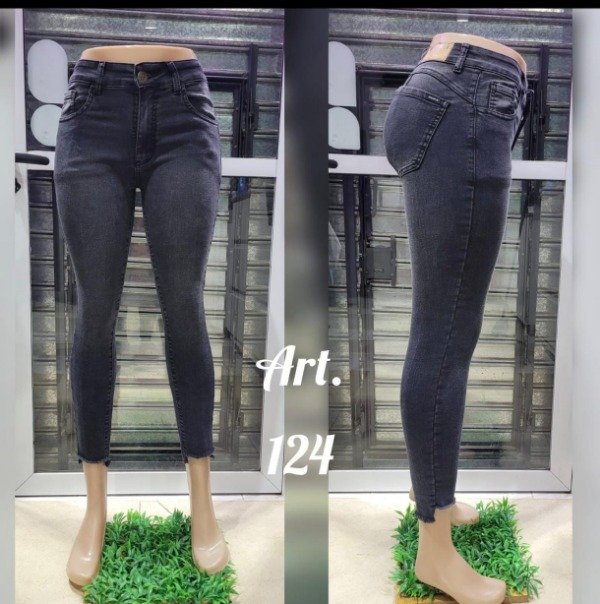 Producto - JEANS MORA 124
