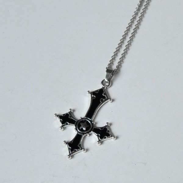 Producto - Colgante Cruz Invertida