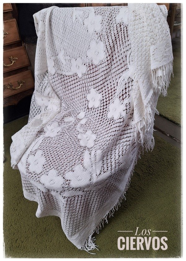 Producto - Mantel Rectangular Vintage calado