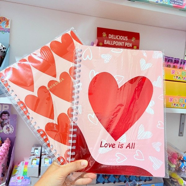 Producto - Cuaderno universitario corazon. Rayado A4