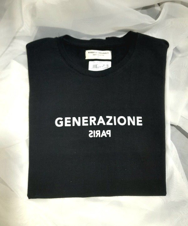Producto - Remera estampada Dark Black talle L