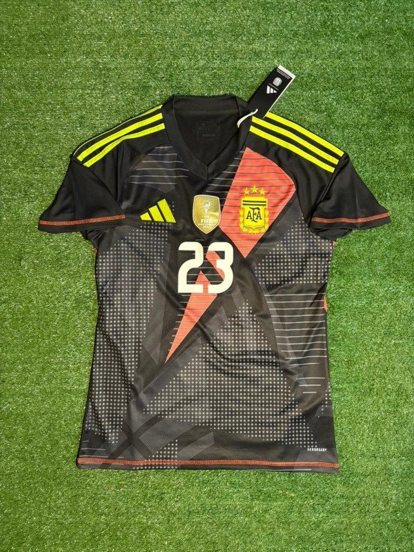 Producto - Camiseta Arquero Seleccion Argentina 2024/25 "E.Martinez 23" (M)