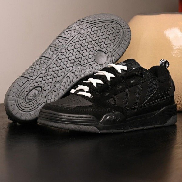 Producto - Adidas 2000 Negras