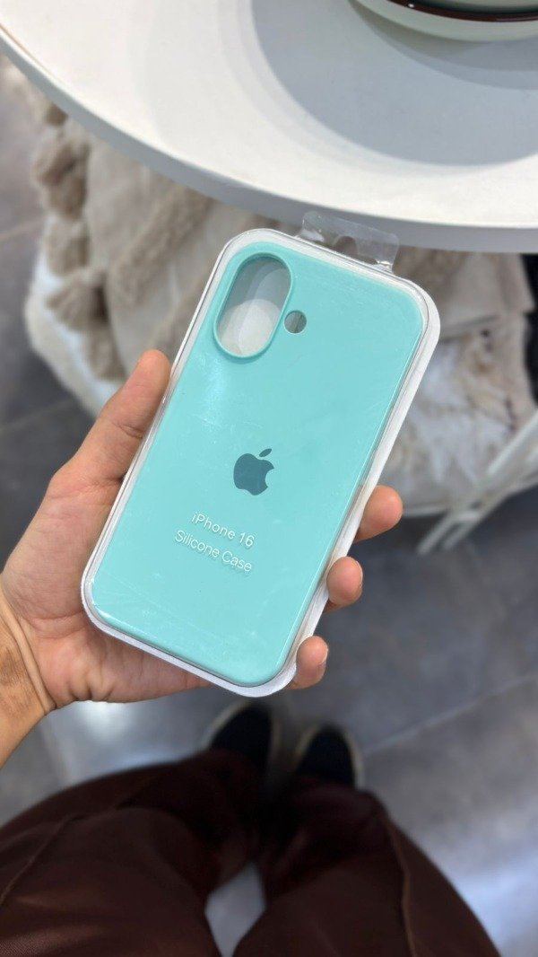 Producto - Silicone Case Turquesa (Iphone 16)