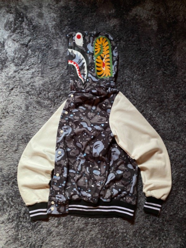 Producto - Varsity Jacket Bape