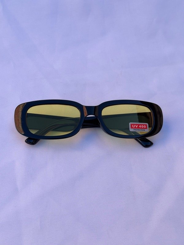 Producto - LENTES RETRO NEGRO CON AMARILLO