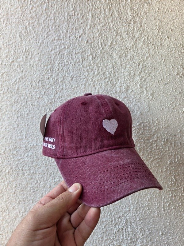 Producto - Gorra CORAZON VINTAGE REGULABLE BORDO