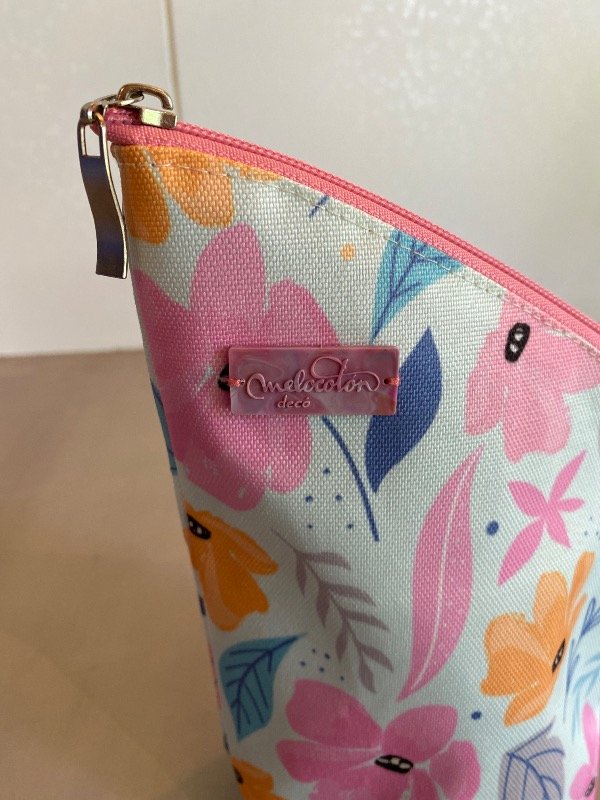 Producto - Yerbera impermeable Flores fdo celeste - 1