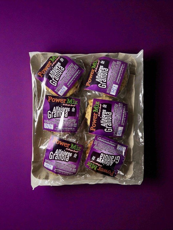 Producto - ALFAJOR CON GRANOLA Y PASTA DE MANÍ