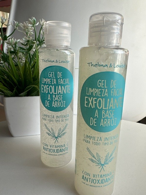 Producto - Gel de Limpieza Facial Exfoliante