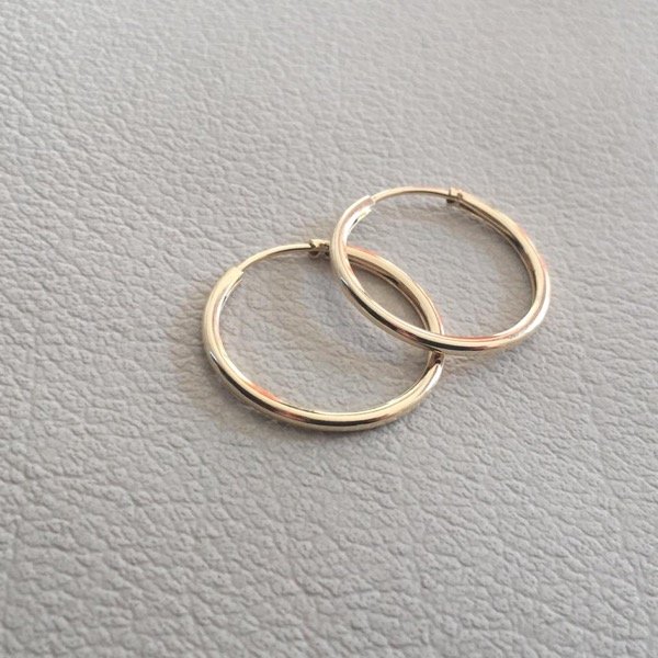 Producto - Argollas laminadas en oro 18k amarillo