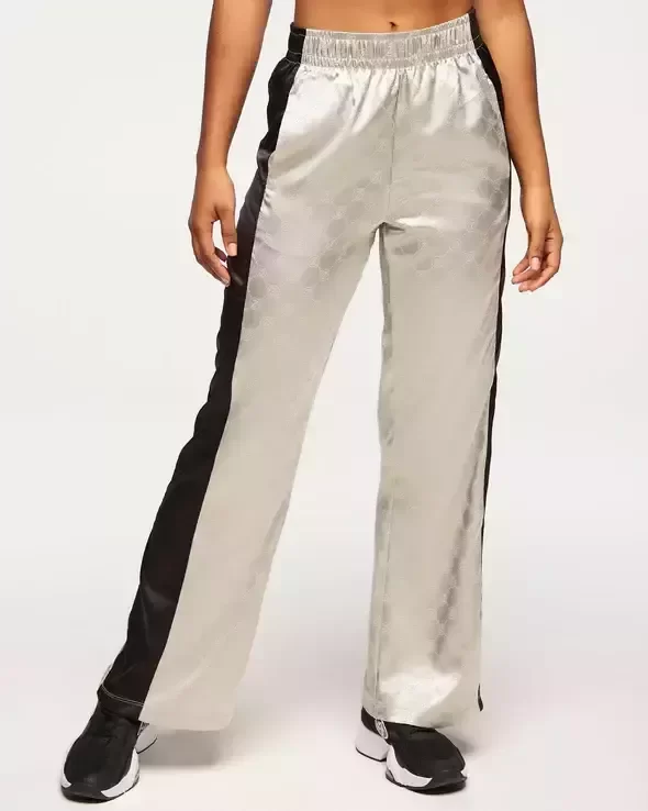 Producto - Zumba Runway Straight Leg Track Pants