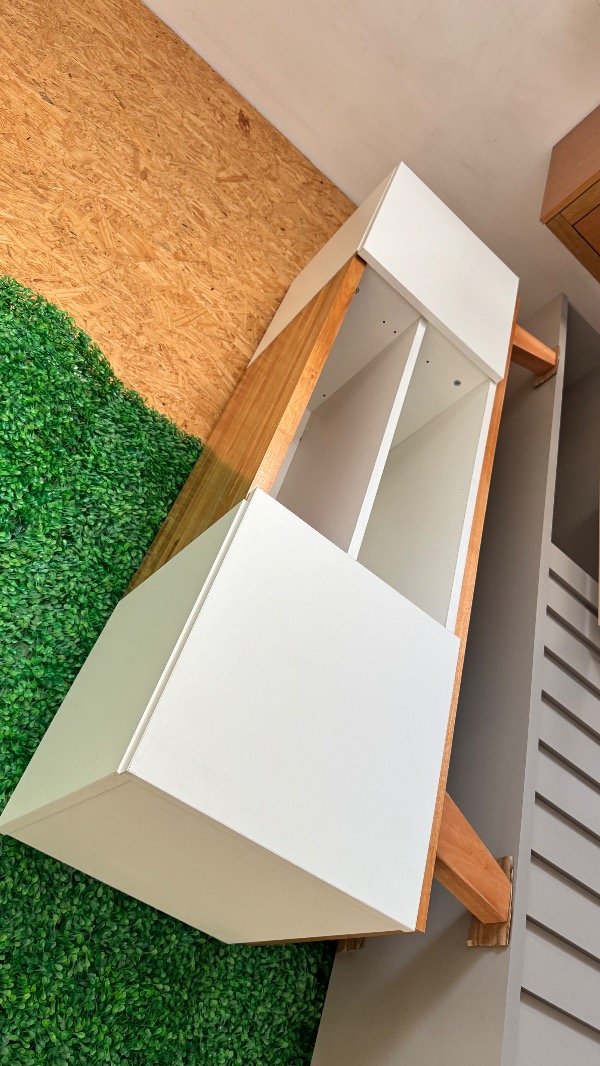 Producto - Rack escandinavo 1.60