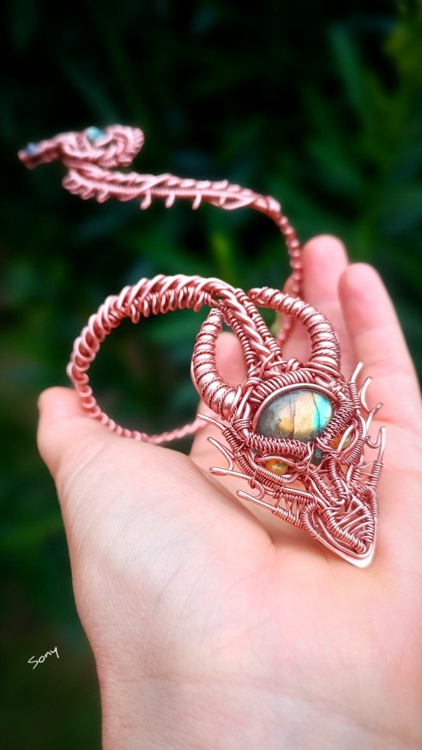 Producto - Brazalete Dragón Labradoritas