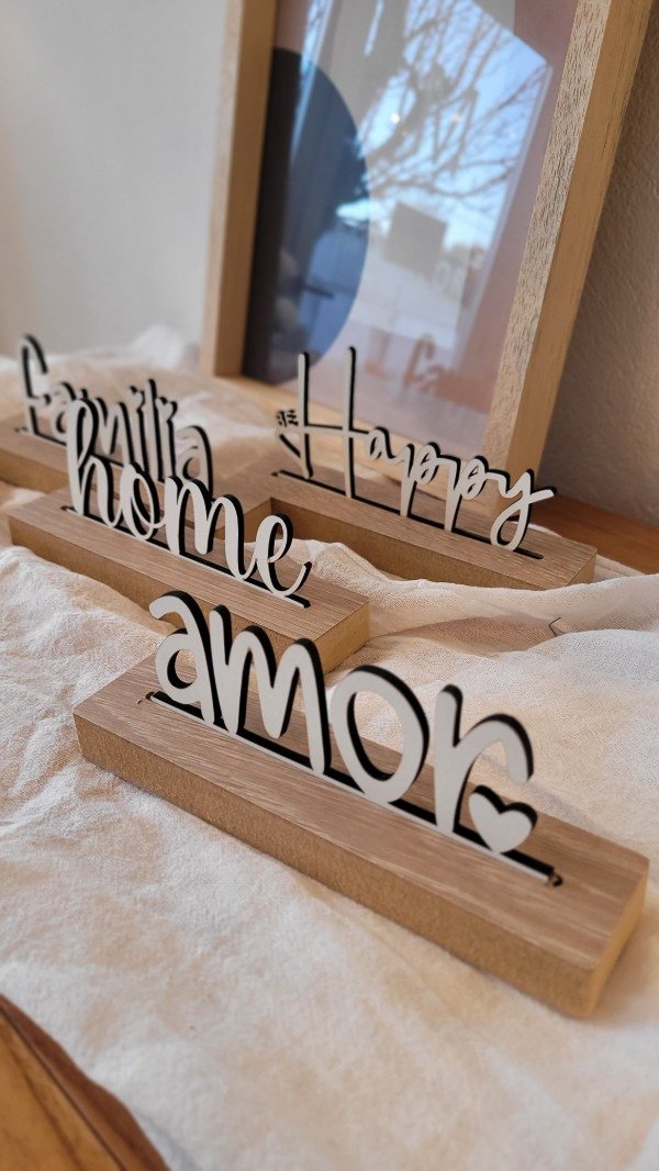 Producto - Atril palabra be happy