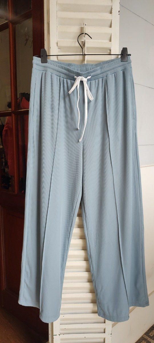 Producto - Jogging palazzo celeste, talle L
