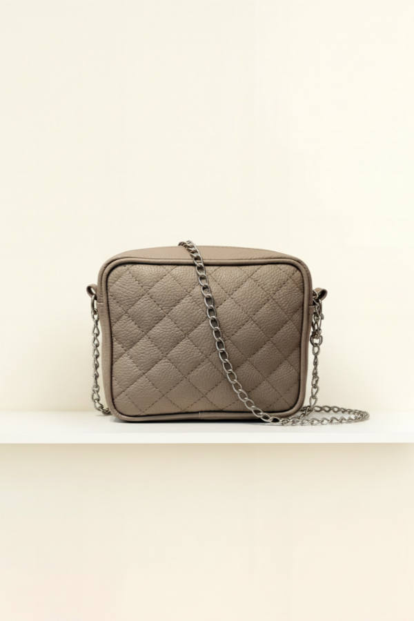 Producto - Cartera Matelaseada con cadena Visón