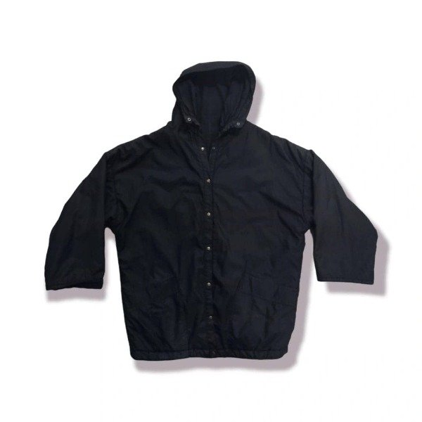 Producto - Campera Negra con Botones