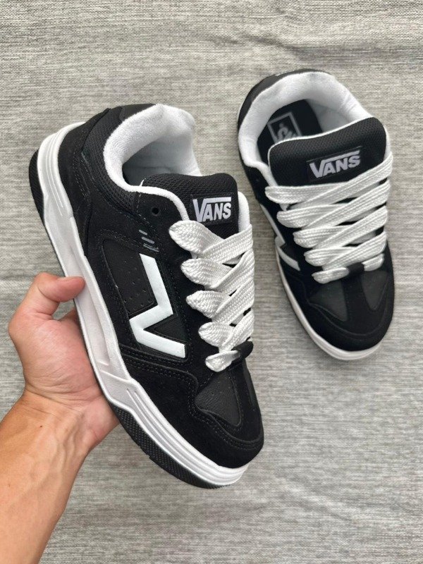 Producto - Vans Upland Black