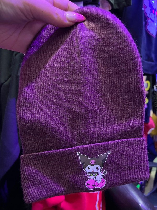 Producto - Gorro lana Kuromi bordó