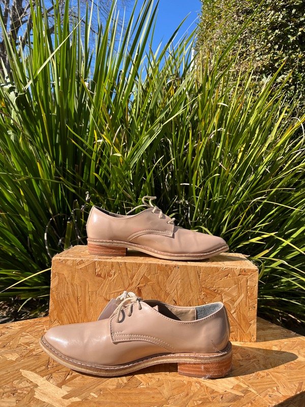 Producto - zapatos acordonados 37