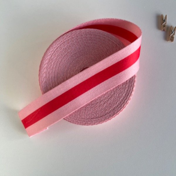 Producto - Cinta rosa y roja pase 40 x Metro