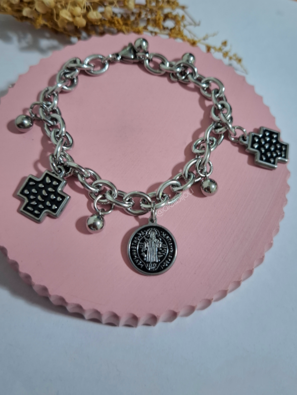 Producto - Pulsera San Benito y Cruces