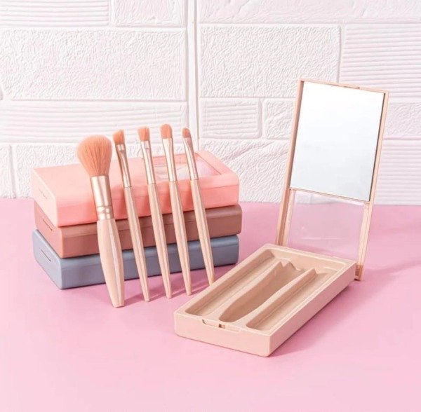 Producto - Set de brochas y pinceles en estuche con espejo