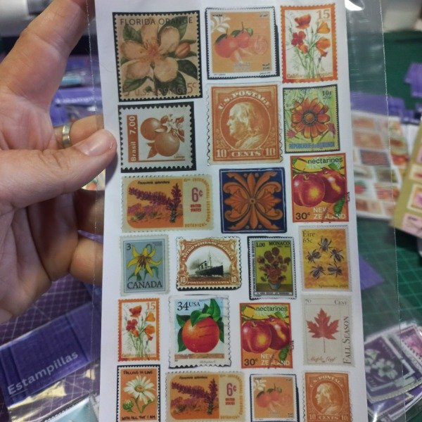 Producto - Plancha grande stickers troquelados. Mundo naranja