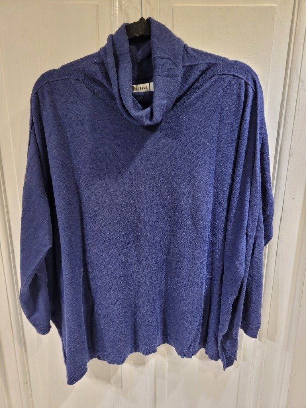 Producto - Sweater DEL CERRO polera azul Talle XL - PRECIO: 52X