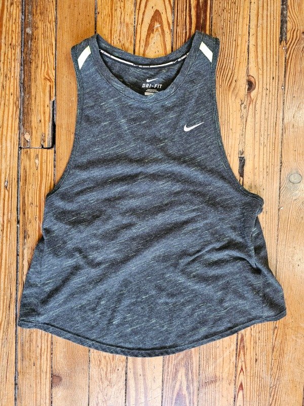 Producto - Musculosa Nike Gris t.xs