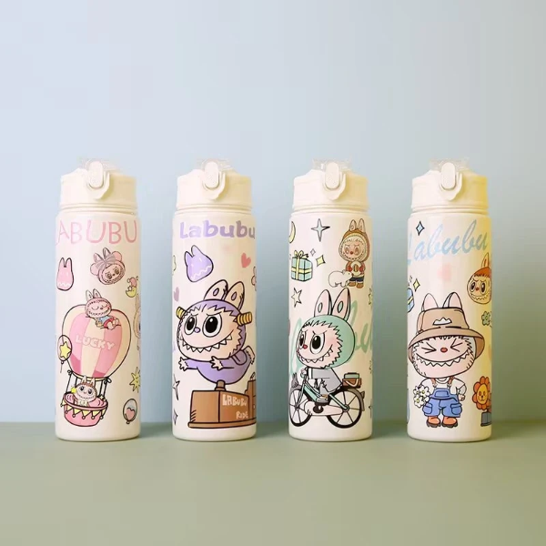 Producto - Botella Labubu de plastico