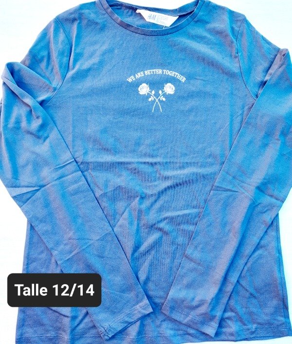 Remera manga larga HyM talle 12/14 flor