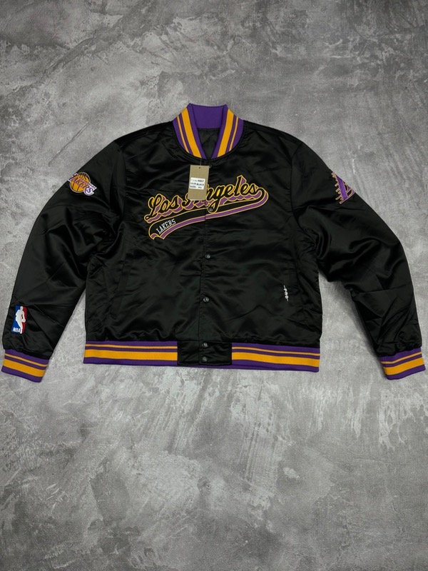 Producto - Chaqueta Lakers