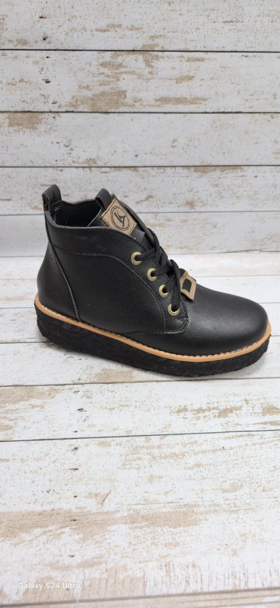 Producto - borcego corto simil cuero negro del 36 al 40 - 2