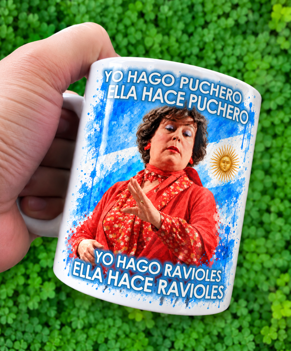 Producto - Yo hago puchero, ella hace puchero... [Esperando la Carroza] [Stencil Art] - 0