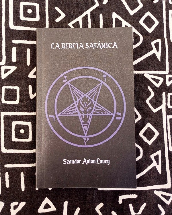 Producto - LA BIBLIA SATÁNICA de Szandor Anton Lavey